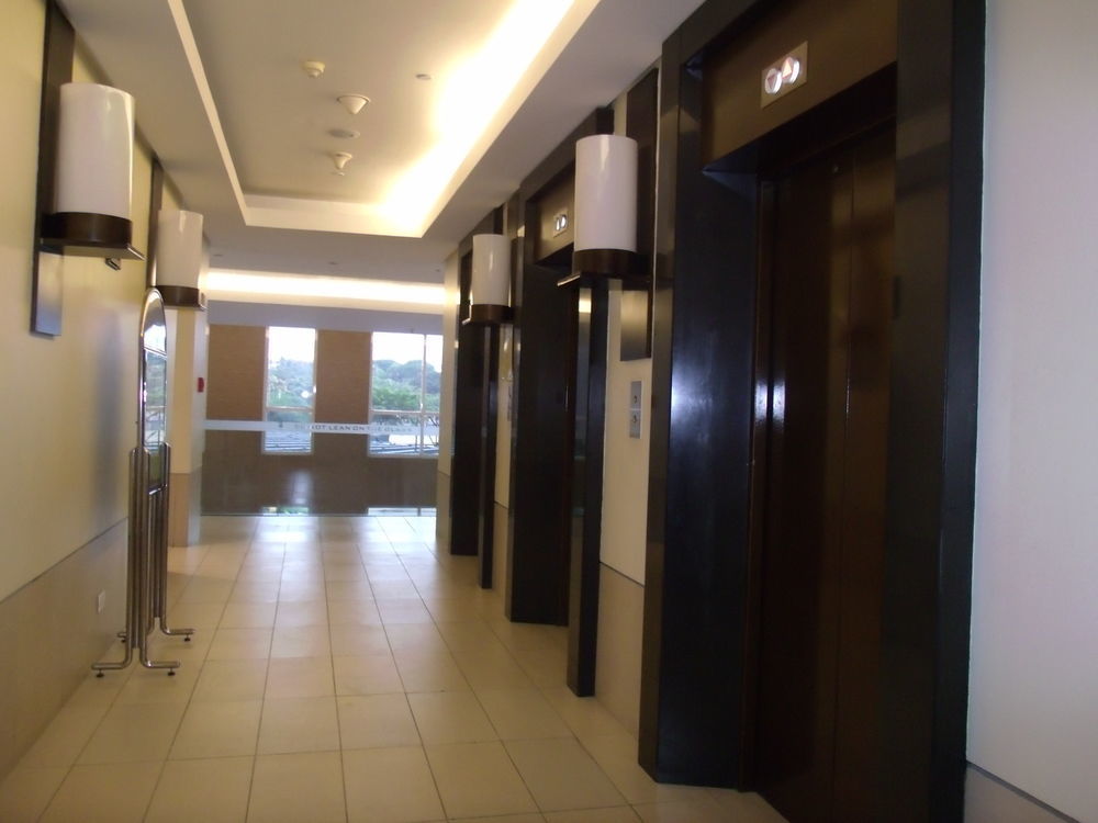 South Of Market Private Residences Taguig Εξωτερικό φωτογραφία